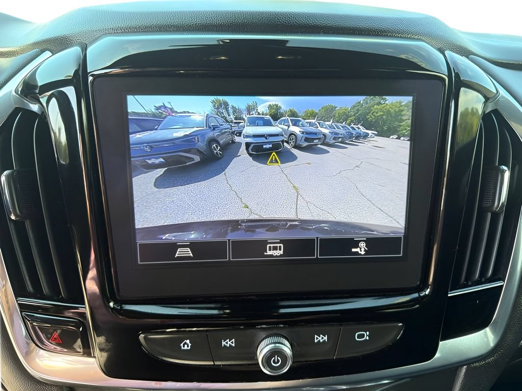 Used 2023 Chevrolet Traverse LT FWD image 21