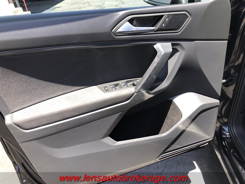 Used 2019 Volkswagen Tiguan S w/ 3rd Row Seat Package AWD/4WD image 9