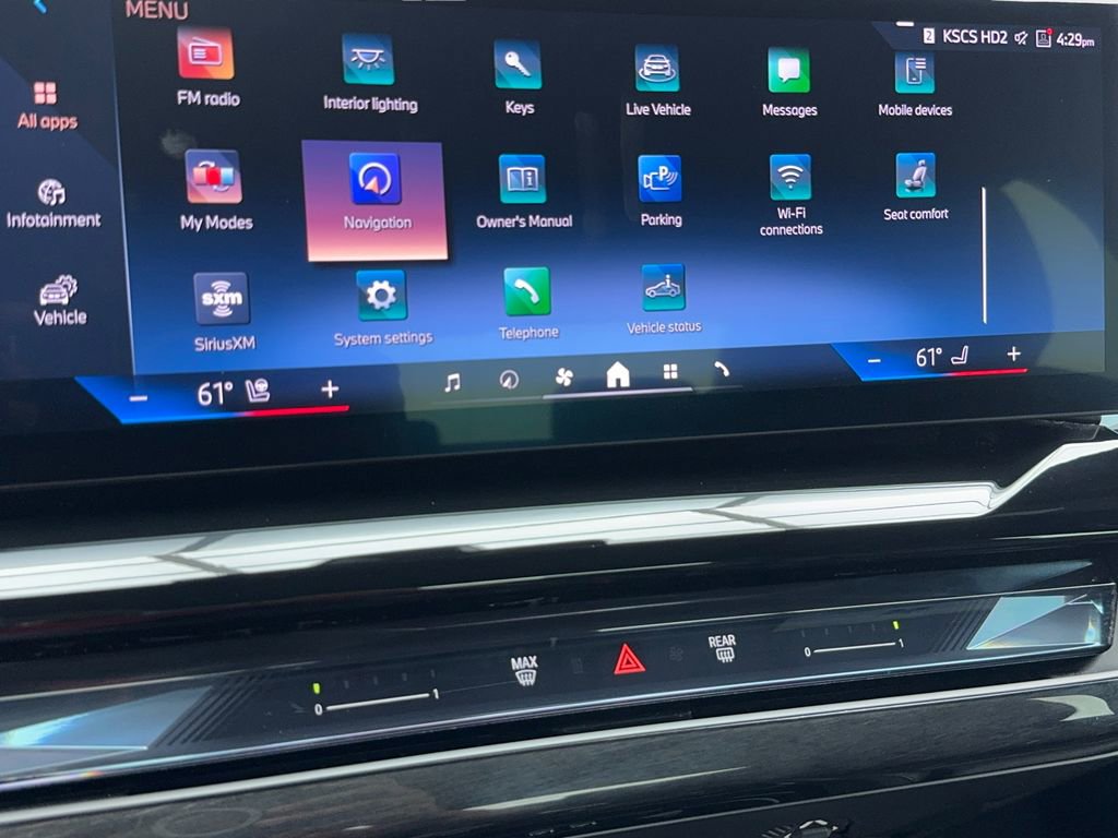 Used 2024 BMW i5 eDrive40i image 27