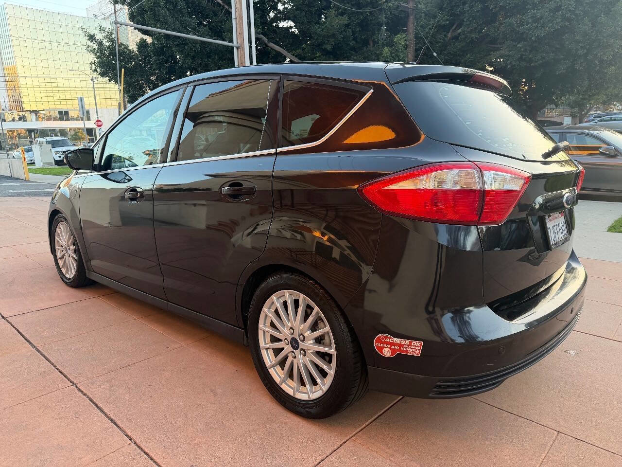 Used 2013 Ford C-MAX Energi SEL image 3
