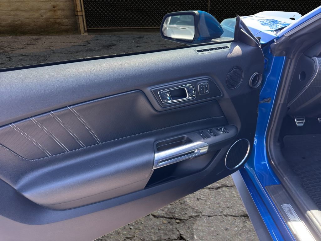 Used 2017 Ford Mustang GT Premium w/ GT Performance Package RWD image 20