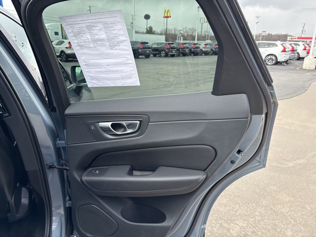 Certified 2023 Volvo XC60 B5 Plus w/ Climate Package image 38