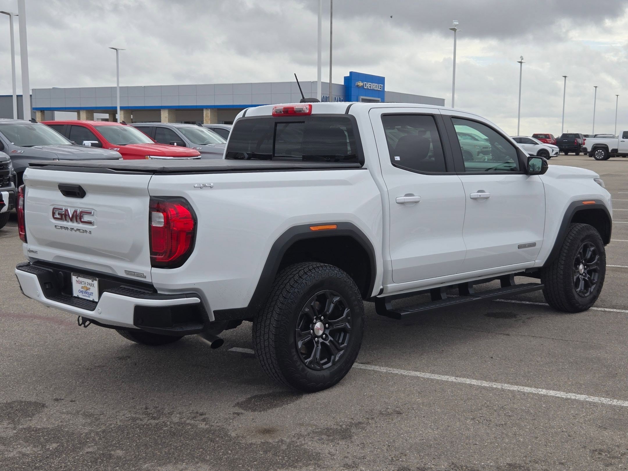 Used 2024 GMC Canyon Elevation w/ Convenience Package image 3