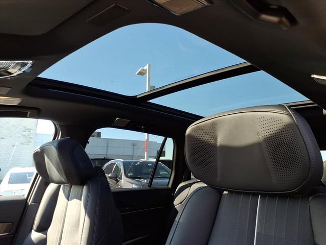 New 2026 Cadillac Vistiq Sport image 13