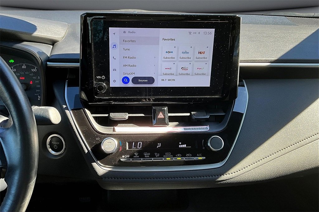 Used 2024 Toyota Corolla SE w/ Convenience Package image 9