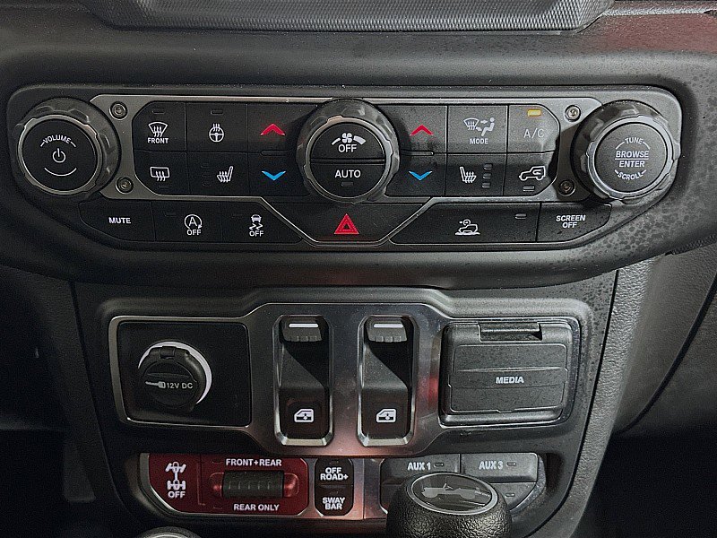 Used 2023 Jeep Wrangler Rubicon w/ Cold Weather Group AWD/4WD image 17