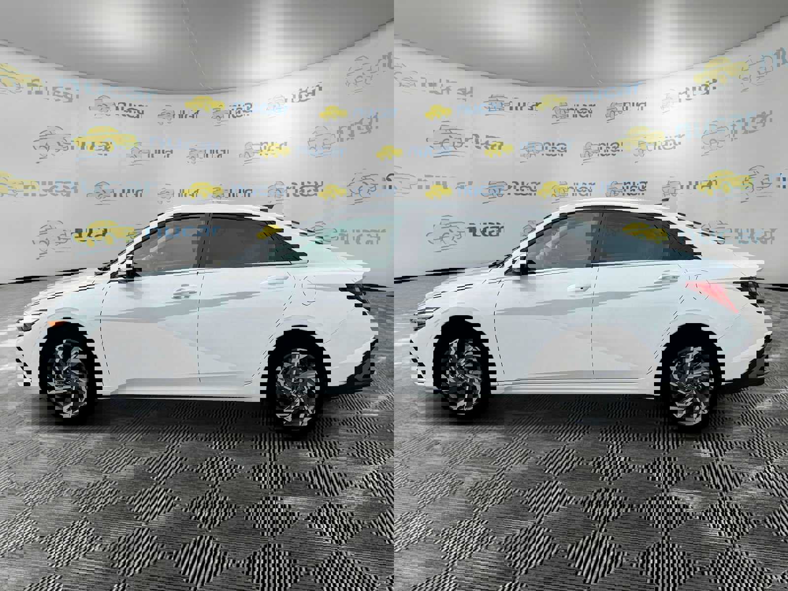 Used 2025 Hyundai Elantra SEL image 4