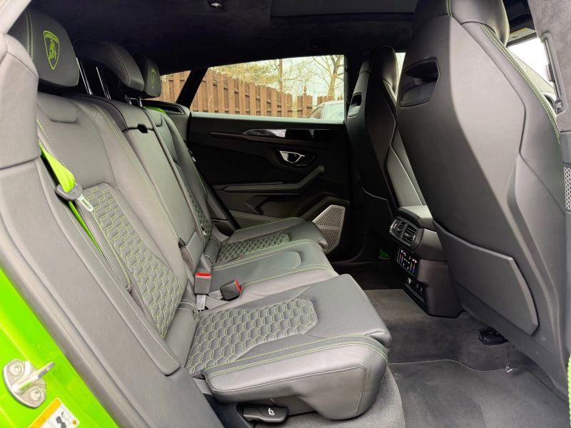 Used 2022 Lamborghini Urus AWD/4WD image 23