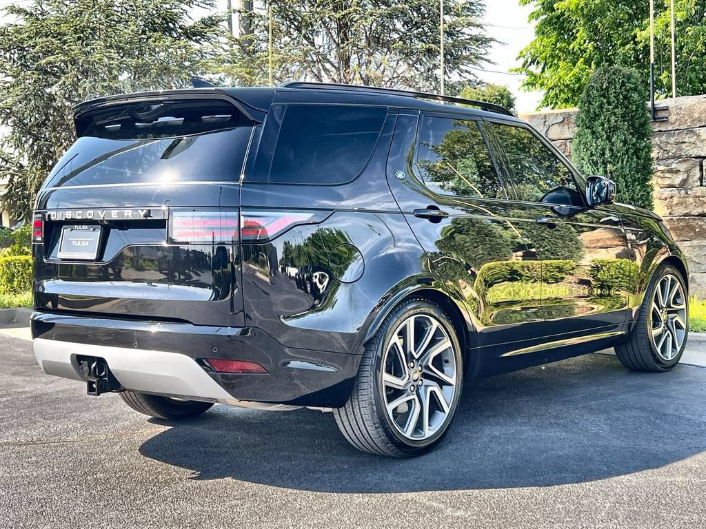 Certified 2025 Land Rover Discovery Metropolitan Edition AWD/4WD image 5
