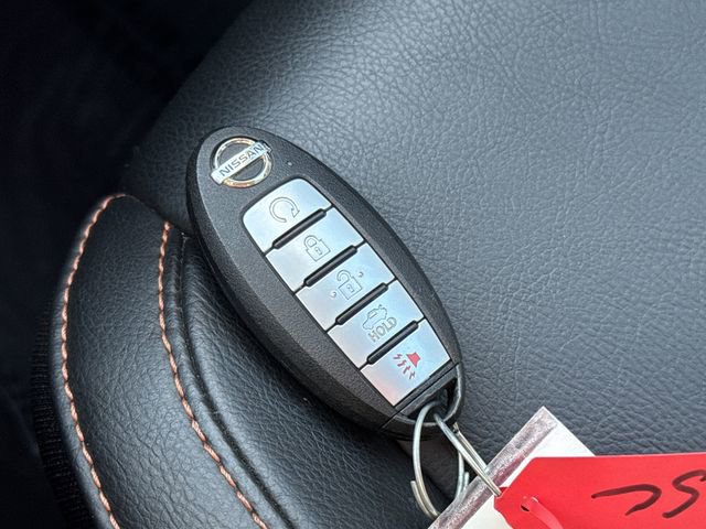 Used 2021 Nissan Sentra SR w/ SR Premium Package image 24