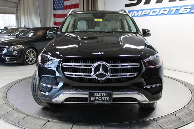 Used 2024 Mercedes-Benz GLE 450e 4MATIC w/ Warmth & Comfort Package image 3