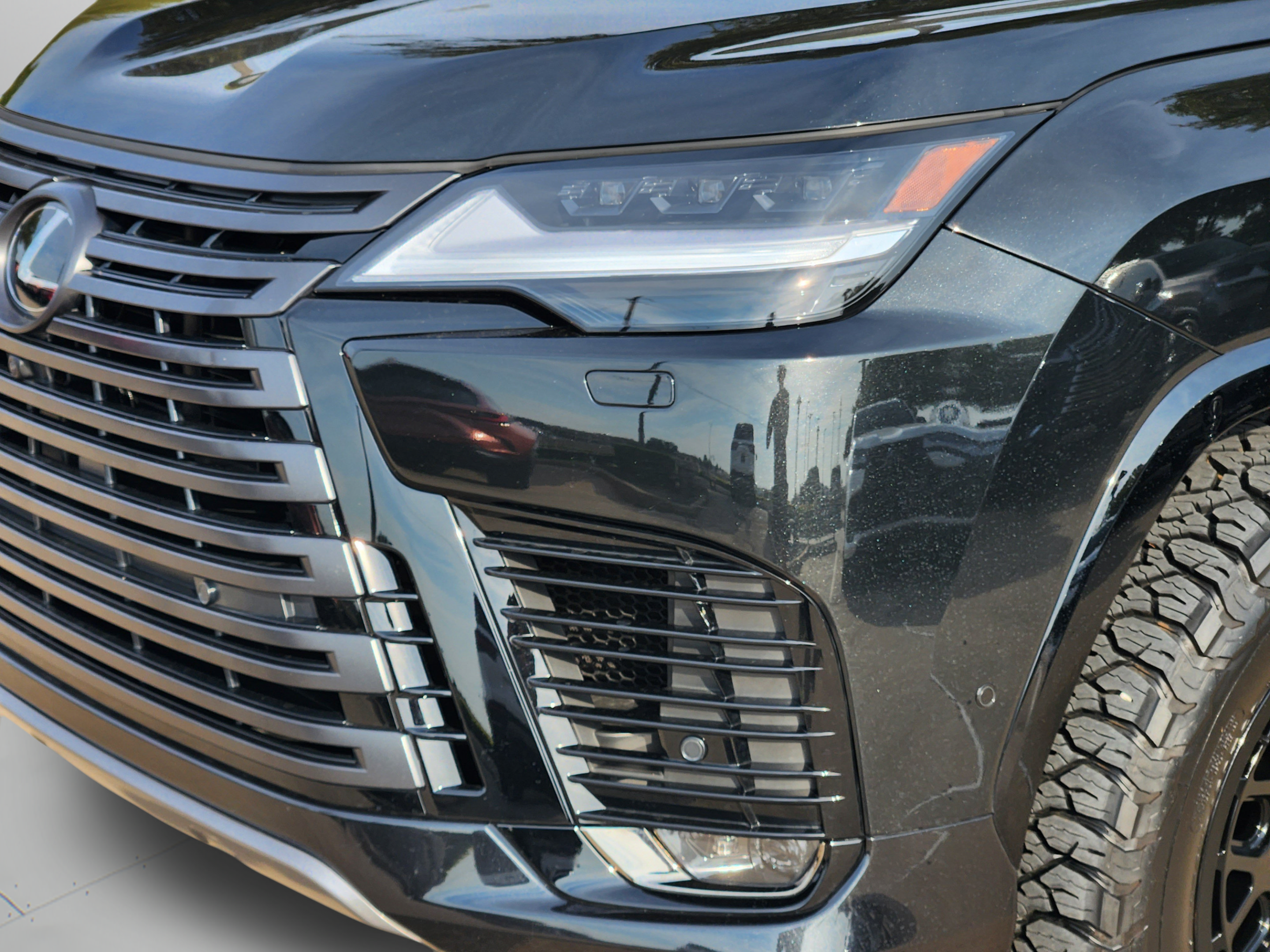 New 2026 Lexus LX 700h Overtrail w/ Accessory Package (Z1) AWD/4WD image 25