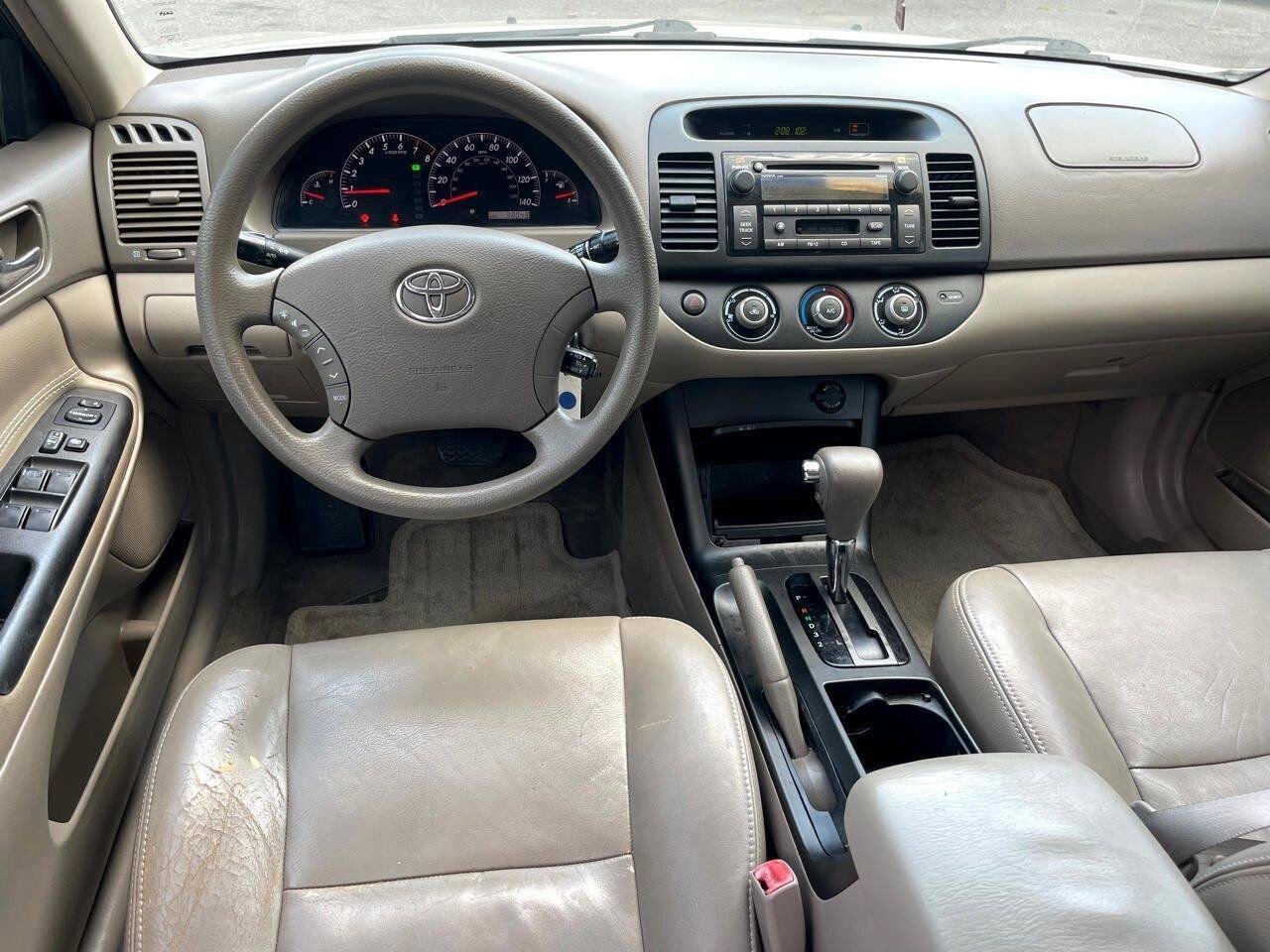 Used 2006 Toyota Camry LE FWD image 16