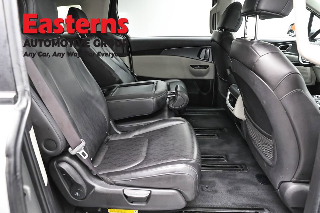 Used 2022 Kia Carnival LX image 25