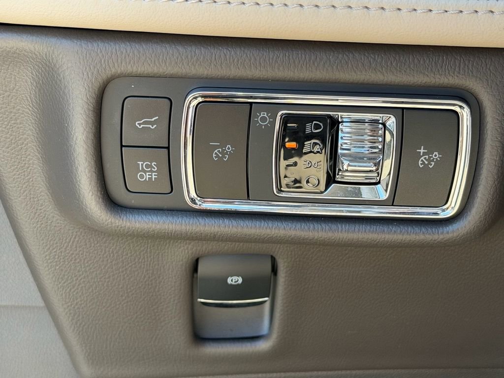Certified 2022 Lincoln Nautilus FWD w/ Premium Package image 26