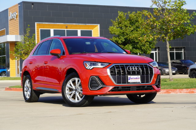Used 2024 Audi Q3 2.0T Premium