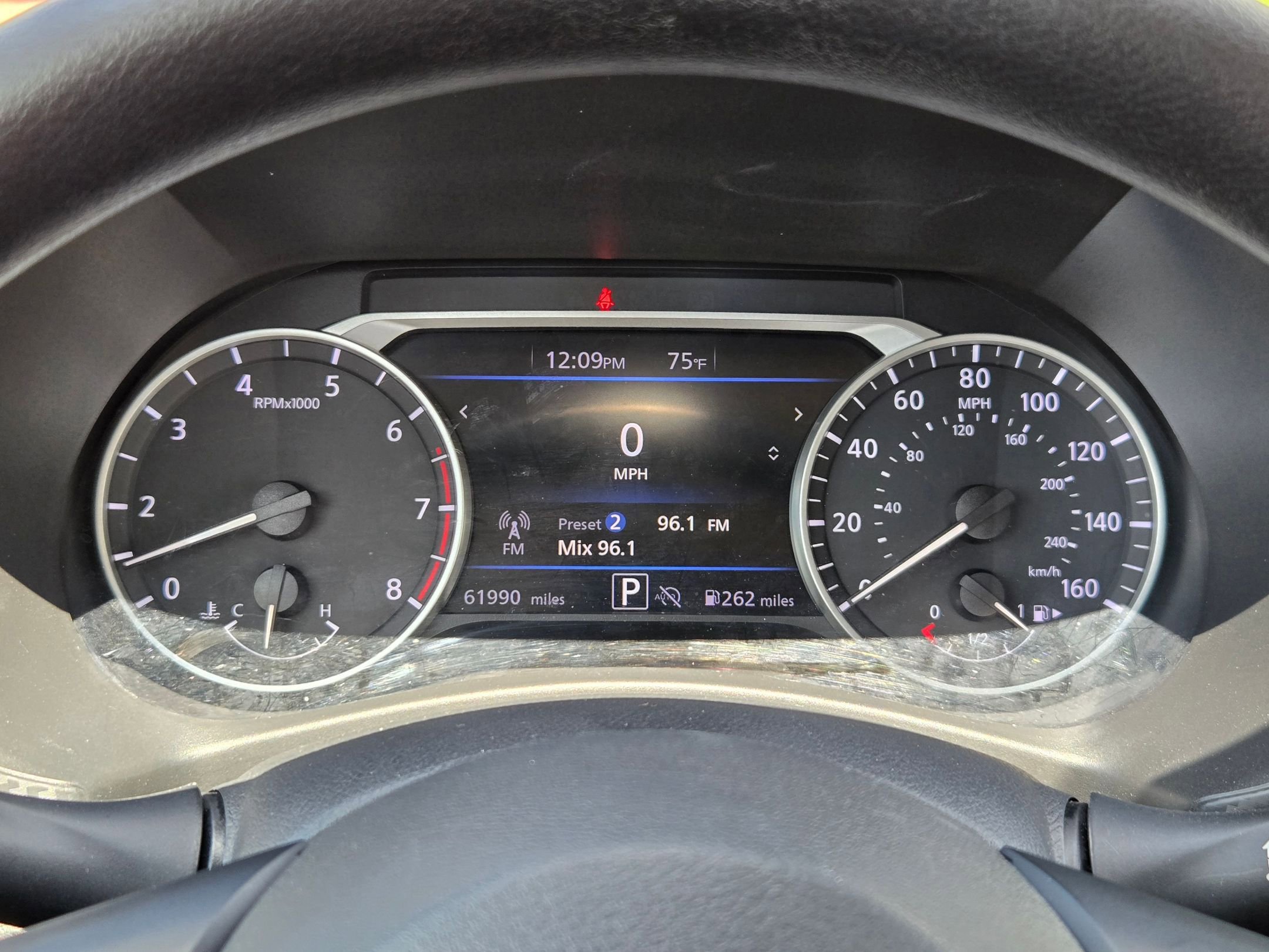 Used 2024 Nissan Sentra SV FWD image 23