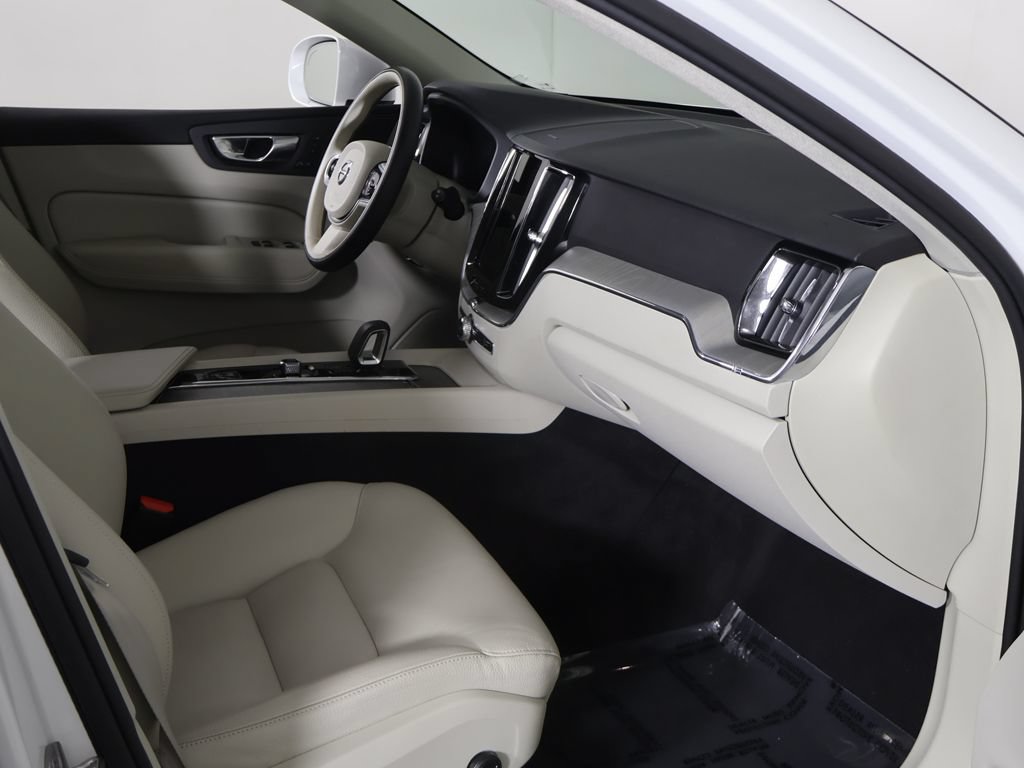 Used 2023 Volvo XC60 B5 Plus w/ Protection Package Premier AWD/4WD image 26