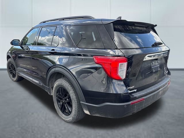 Used 2021 Ford Explorer XLT AWD/4WD image 2