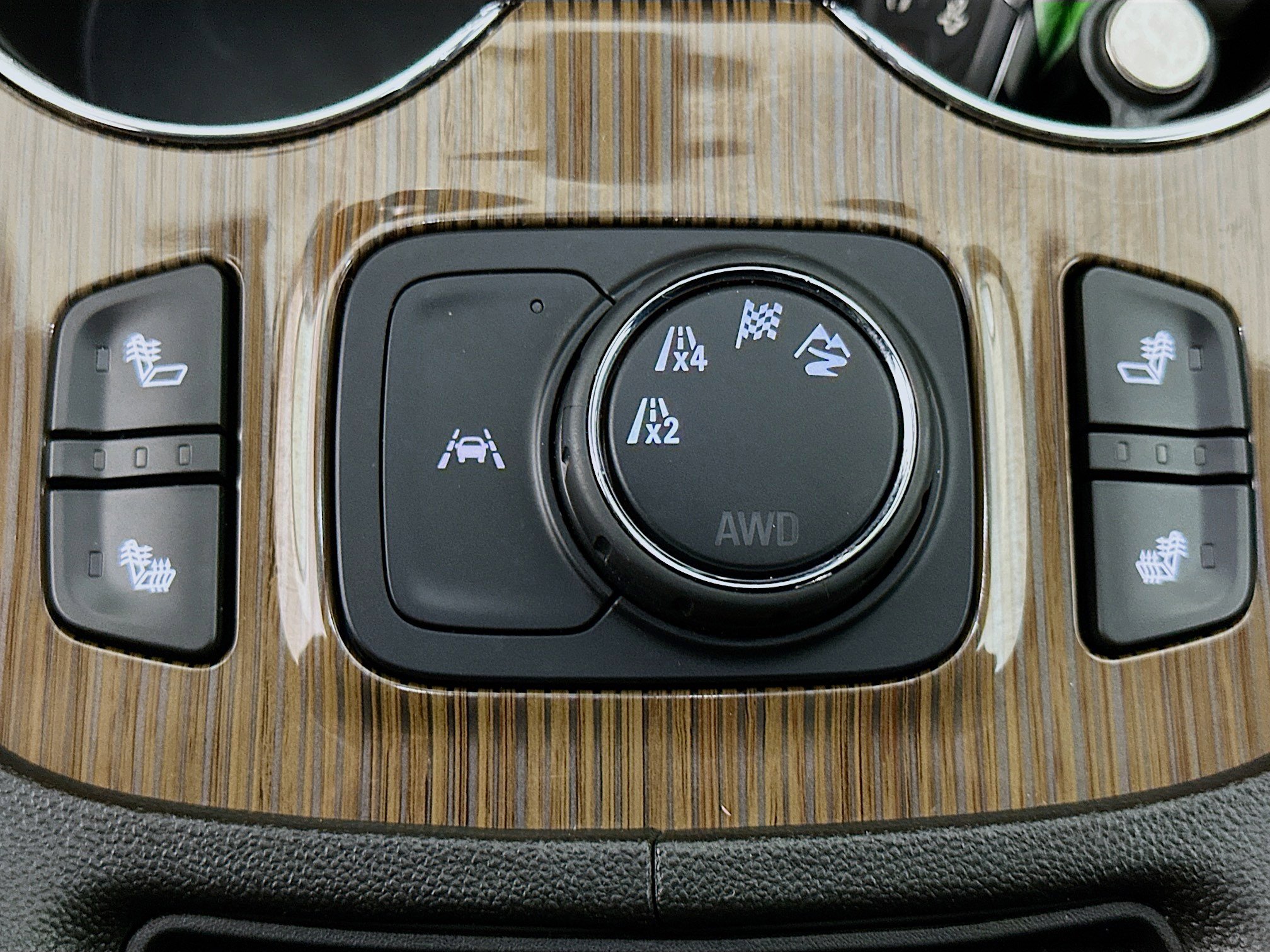 Used 2023 GMC Acadia SLE w/ Driver Convenience Package image 25