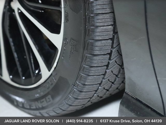 Used 2018 Toyota Camry SE w/ Moonroof Package FWD image 40