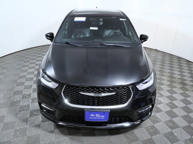 Used 2025 Chrysler Pacifica Select FWD image 3