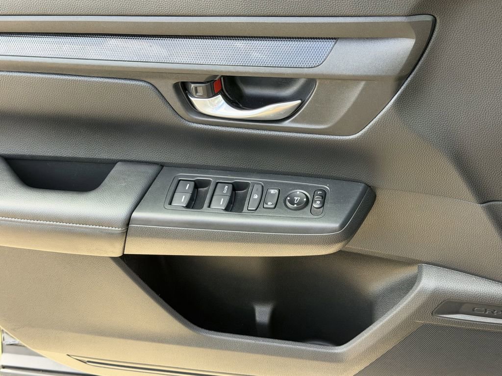 Used 2025 Honda CR-V LX image 26