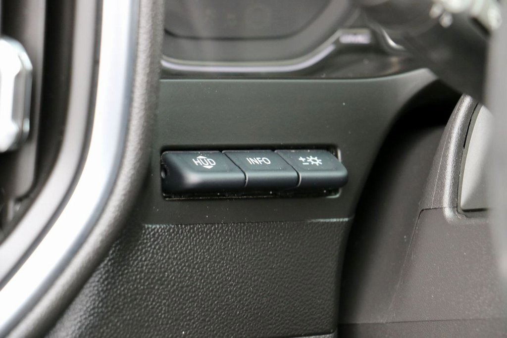 Used 2021 GMC Sierra 1500 AT4 w/ AT4 Premium Package image 23