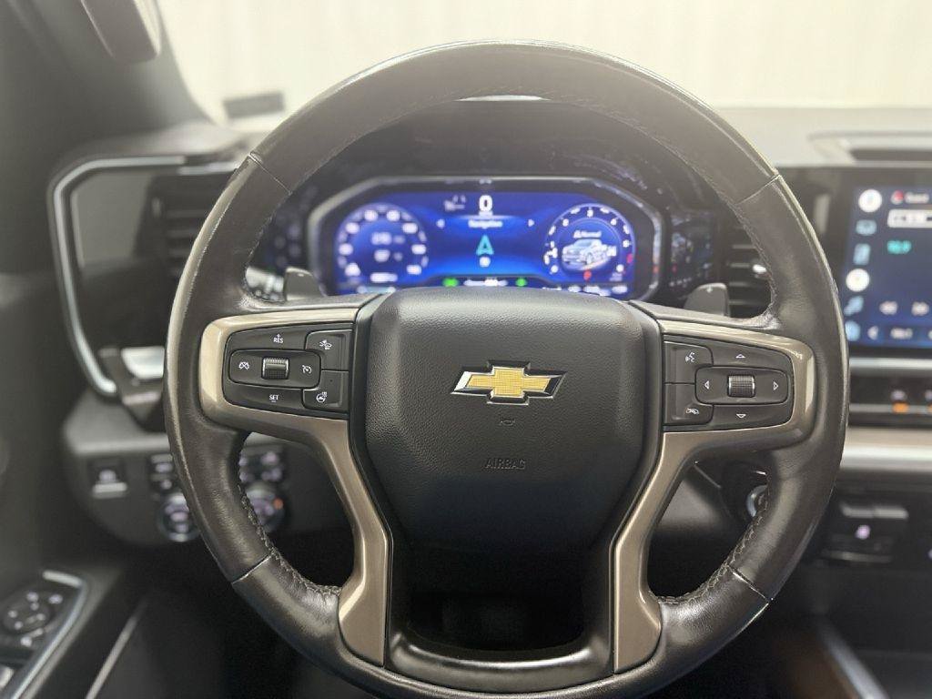 Used 2022 Chevrolet Silverado 1500 High Country w/ High Country Premium Package AWD/4WD image 13