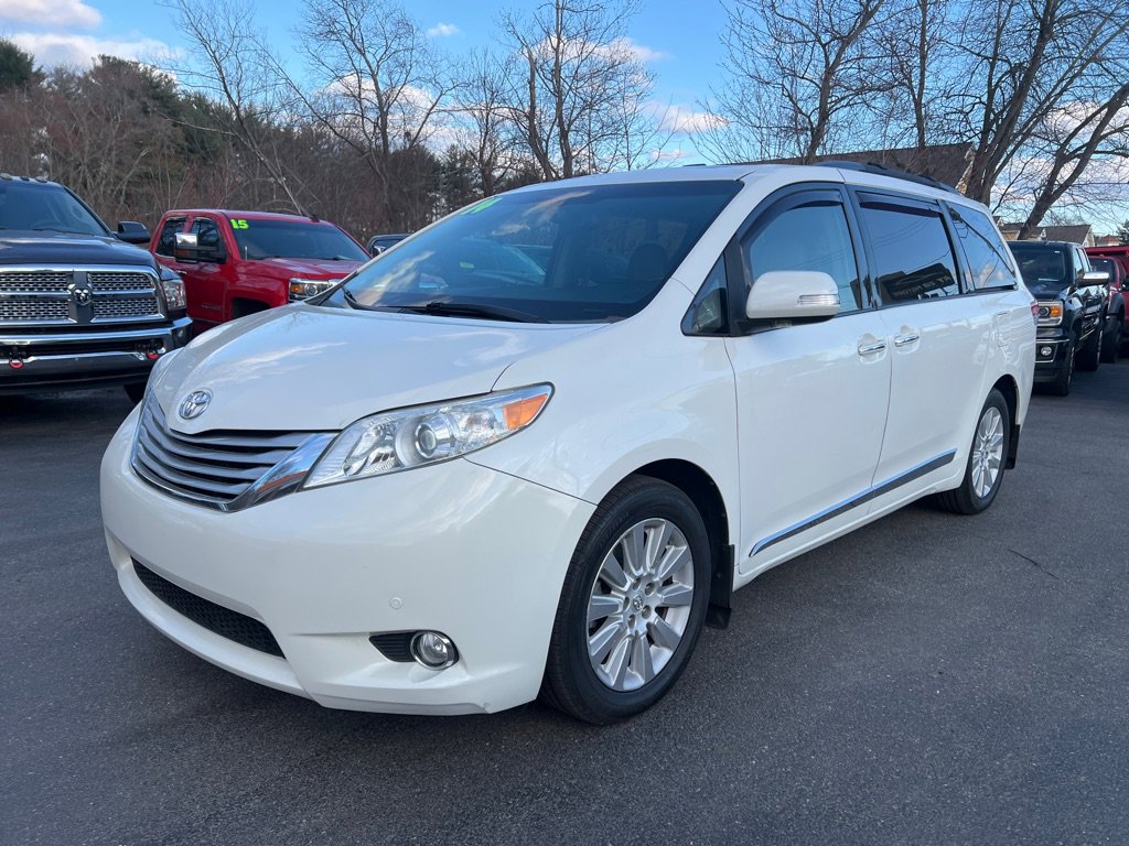 Used 2014 Toyota Sienna Limited w/ Limited Premium Package image 1