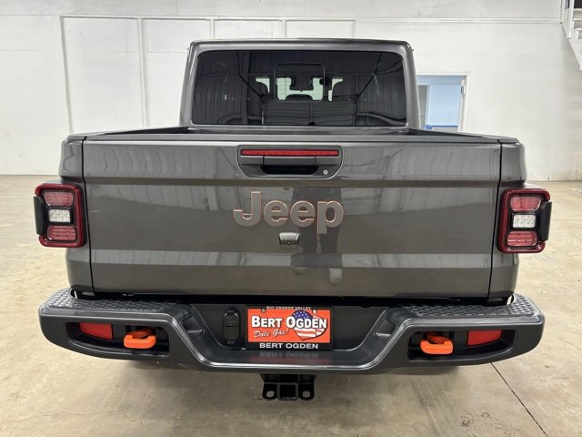 Used 2025 Jeep Gladiator Mojave w/ Convenience Group image 6