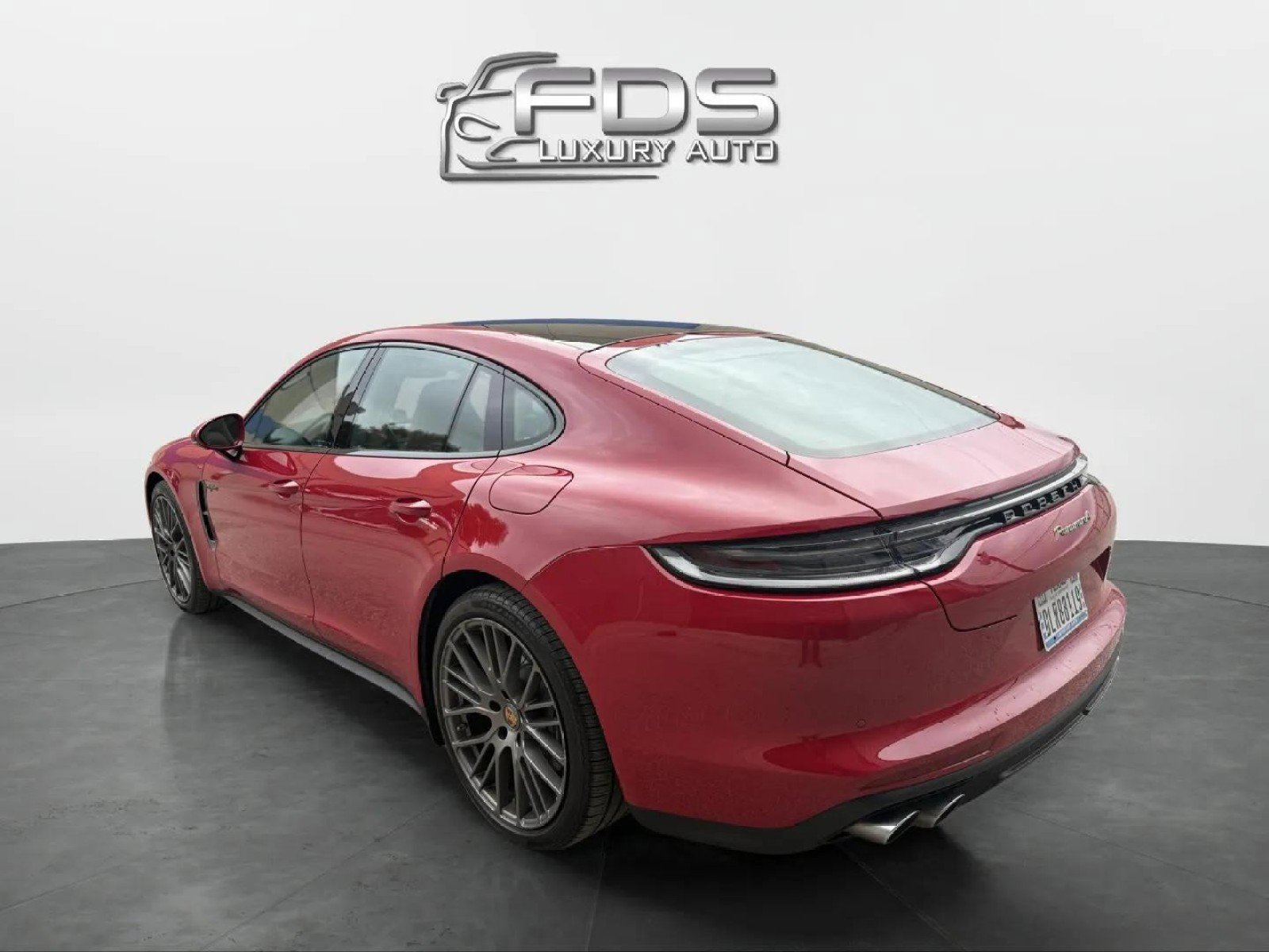 Used 2023 Porsche Panamera 4 Platinum Edition image 3