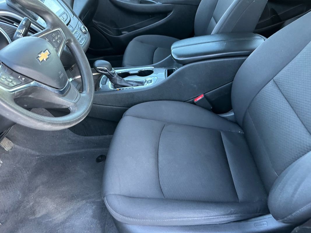 Used 2023 Chevrolet Malibu LT image 36