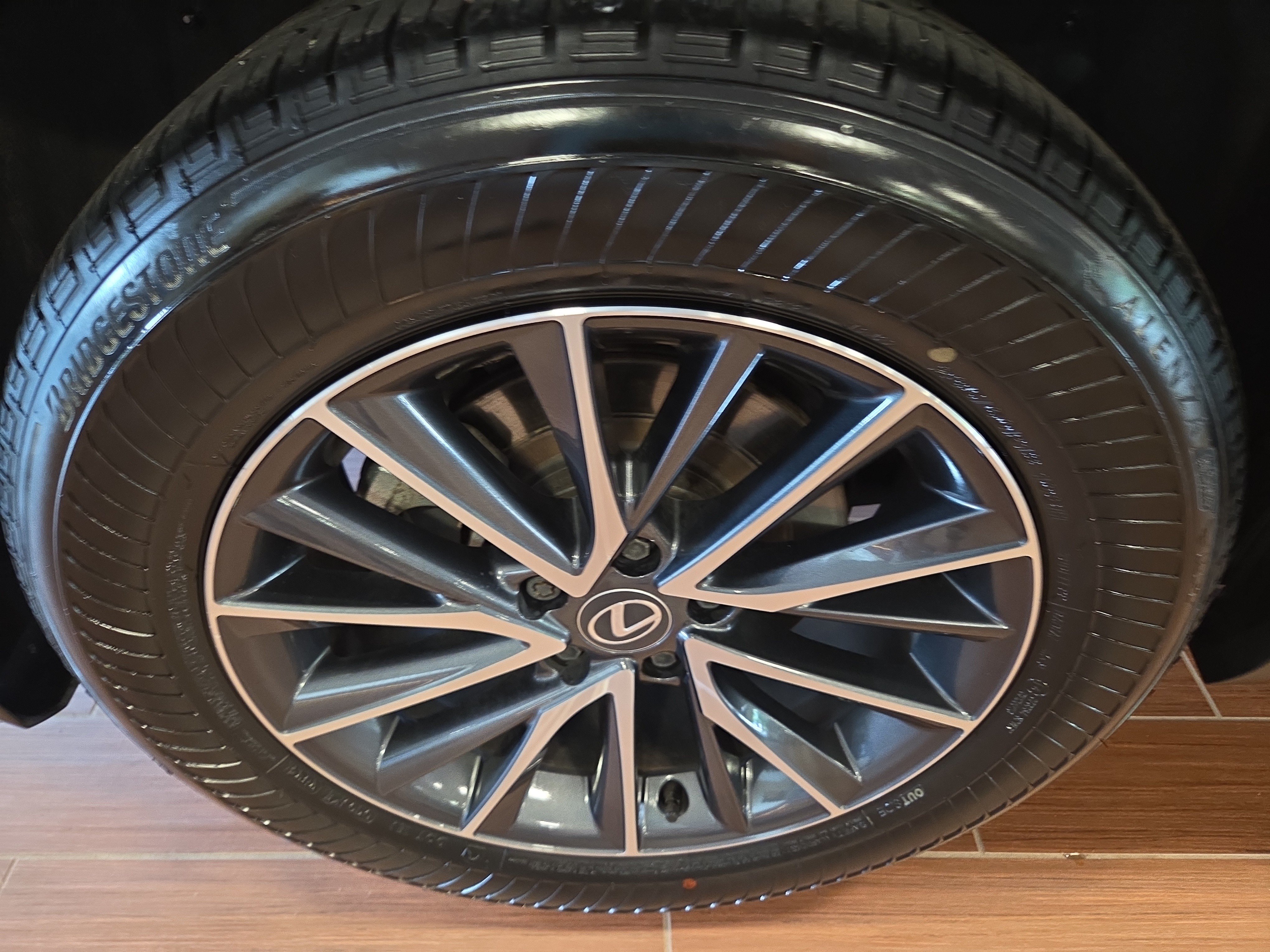 Certified 2025 Lexus NX 350 AWD w/ Accessory Package (2T) image 9