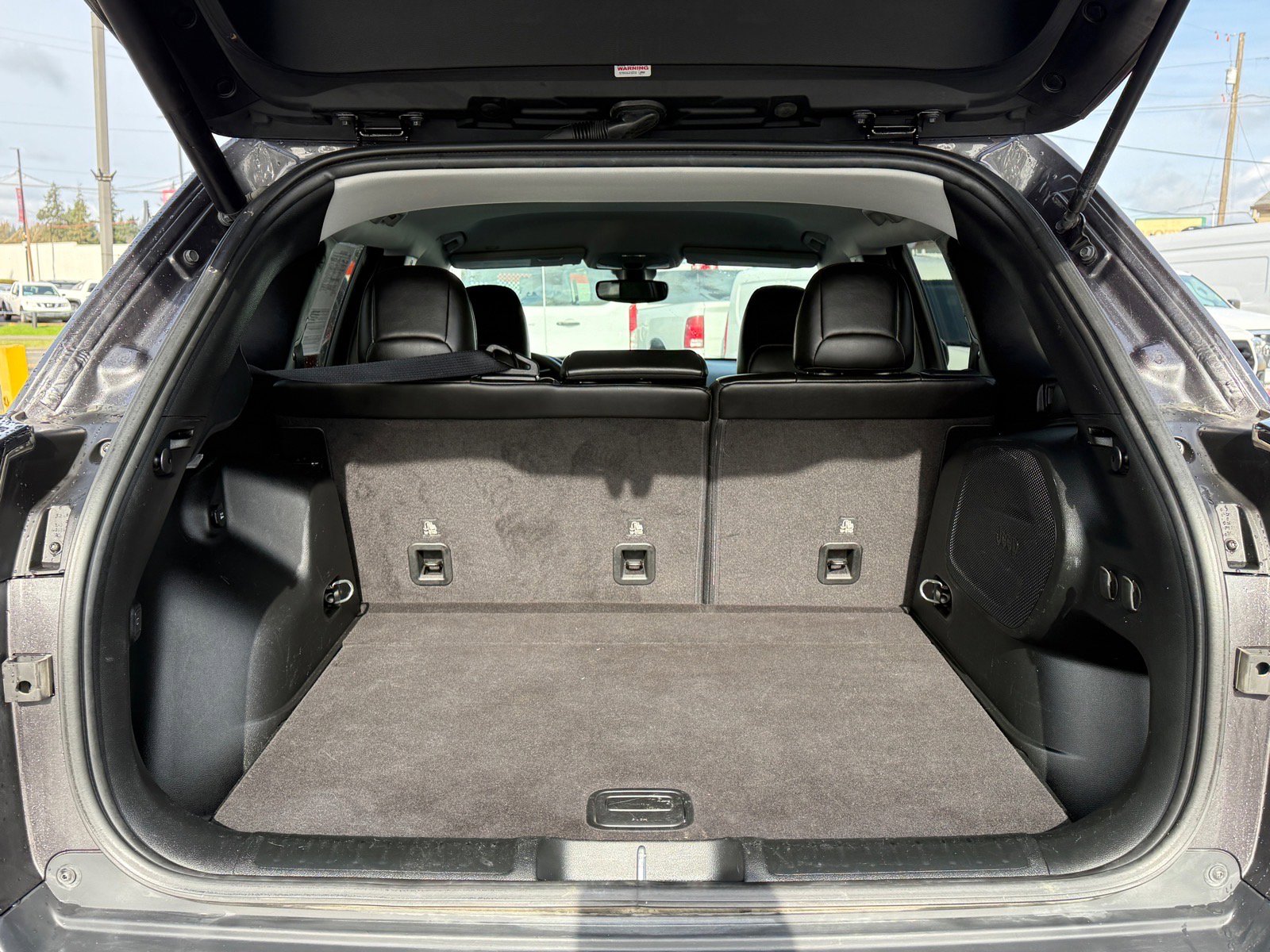 Used 2019 Jeep Cherokee Latitude Plus w/ Comfort/Convenience Group image 10