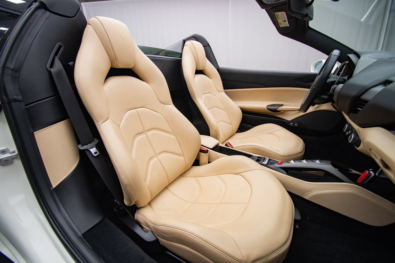 Used 2018 Ferrari 488 Spider RWD image 22