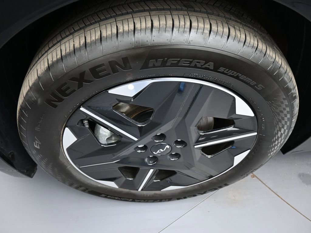 New 2025 Kia EV6 Wind image 14