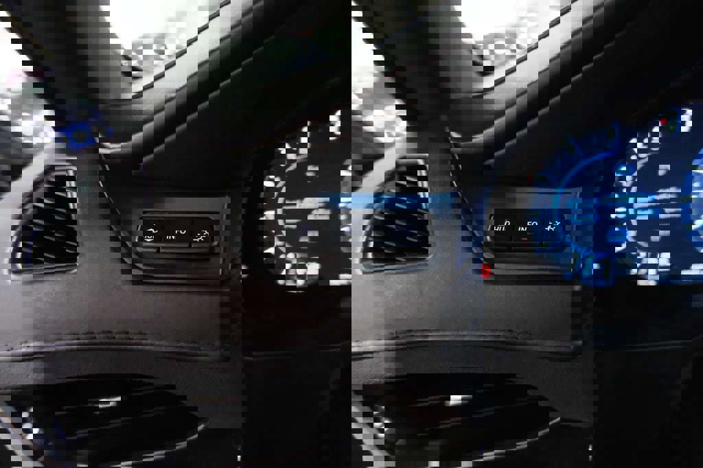 Used 2020 Cadillac Escalade ESV Platinum image 39