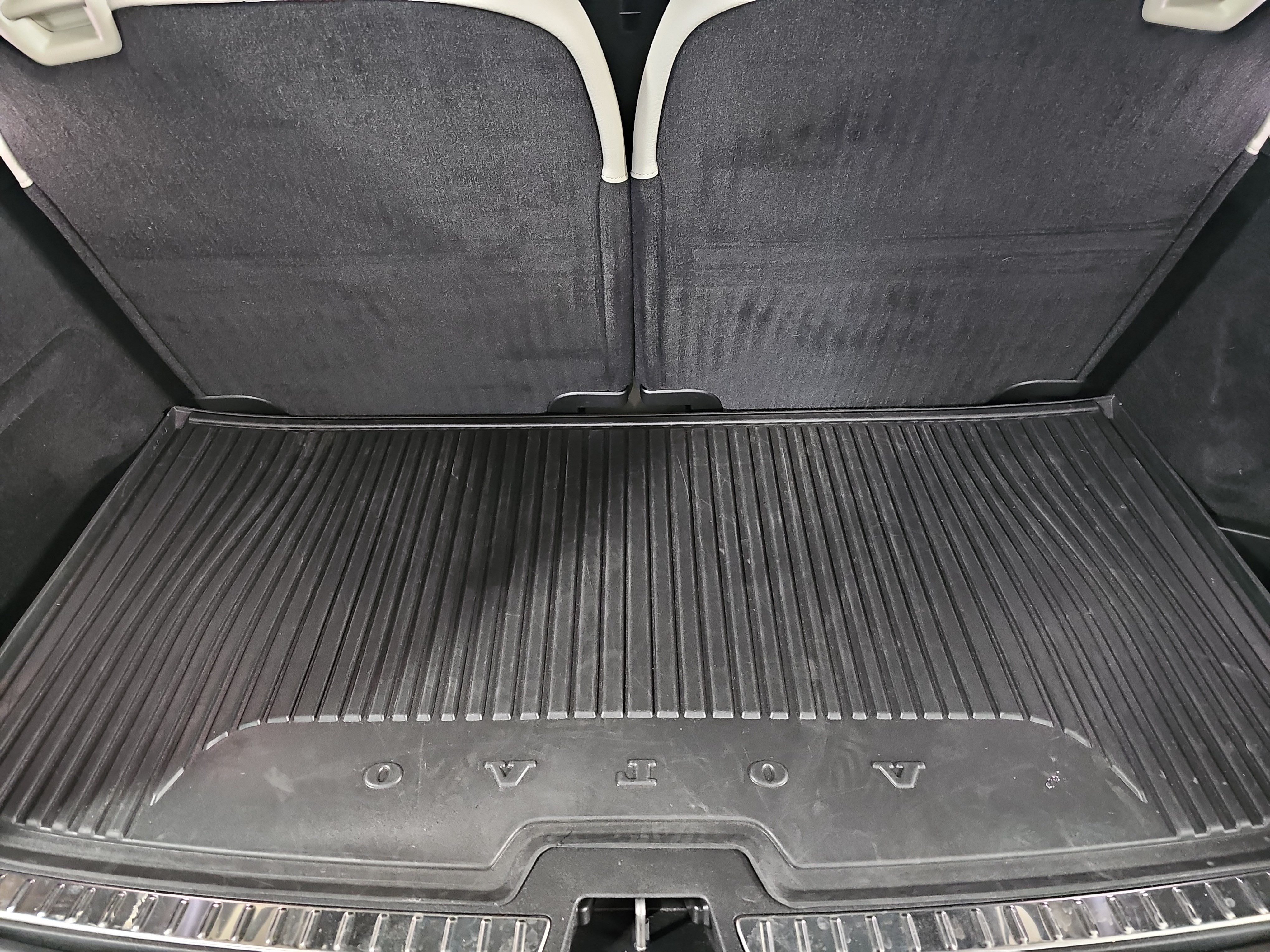 Used 2025 Volvo XC90 B6 Plus w/ Protection Package Premier AWD/4WD image 13