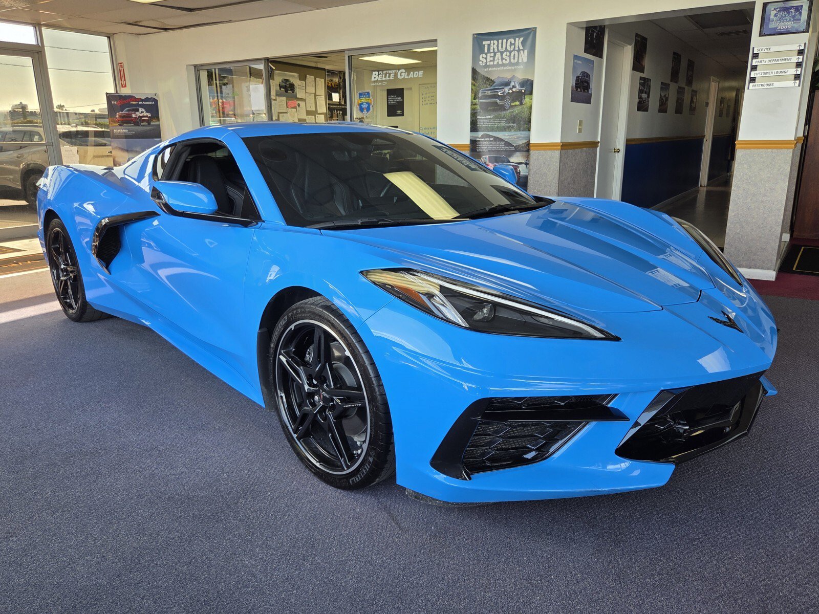 Used 2024 Chevrolet Corvette Stingray Coupe w/ 1LT RWD image 7