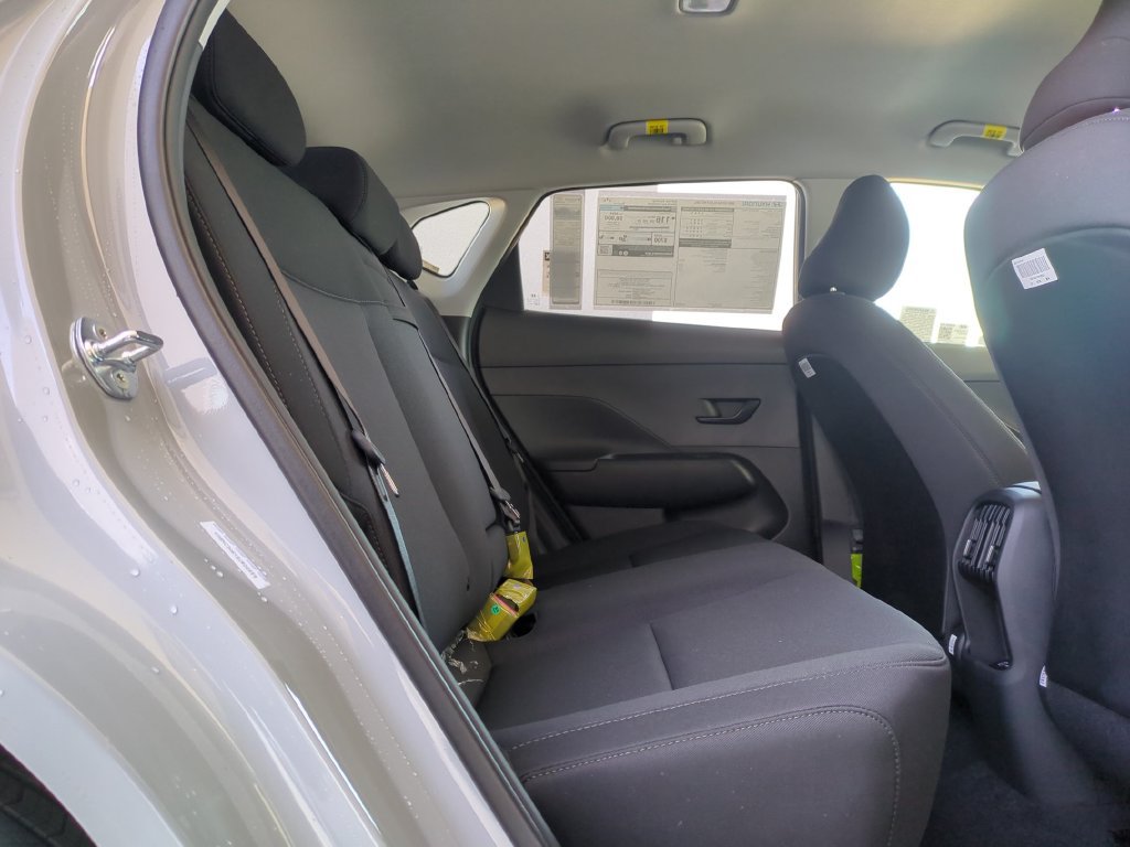 Used 2025 Hyundai Kona SEL FWD image 10