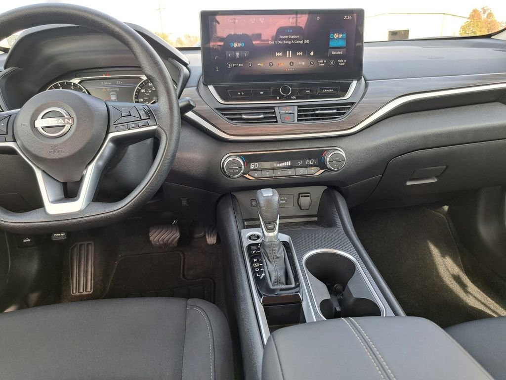 Used 2025 Nissan Altima 2.5 SV w/ SV Special Edition Package image 20