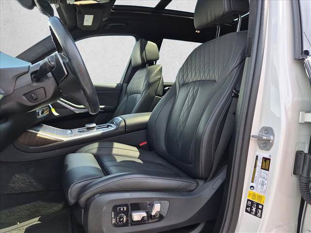 Used 2024 BMW X7 xDrive40i w/ M Sport Package AWD/4WD image 14