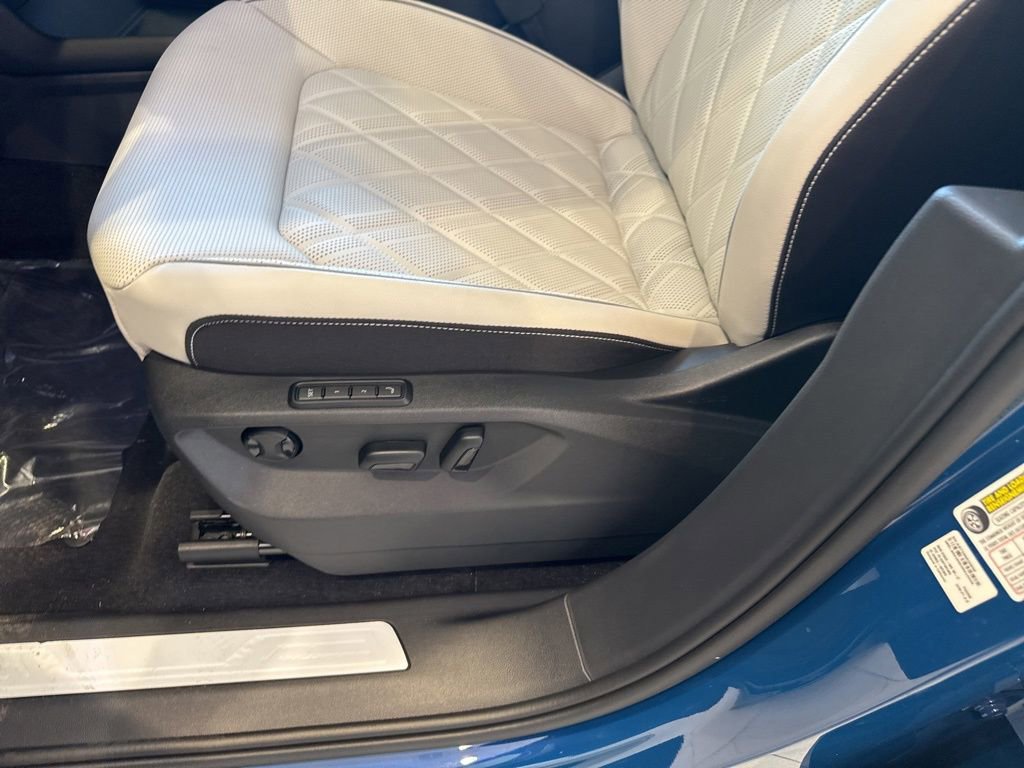 New 2026 Volkswagen Atlas Cross Sport SEL Premium R-Line image 18