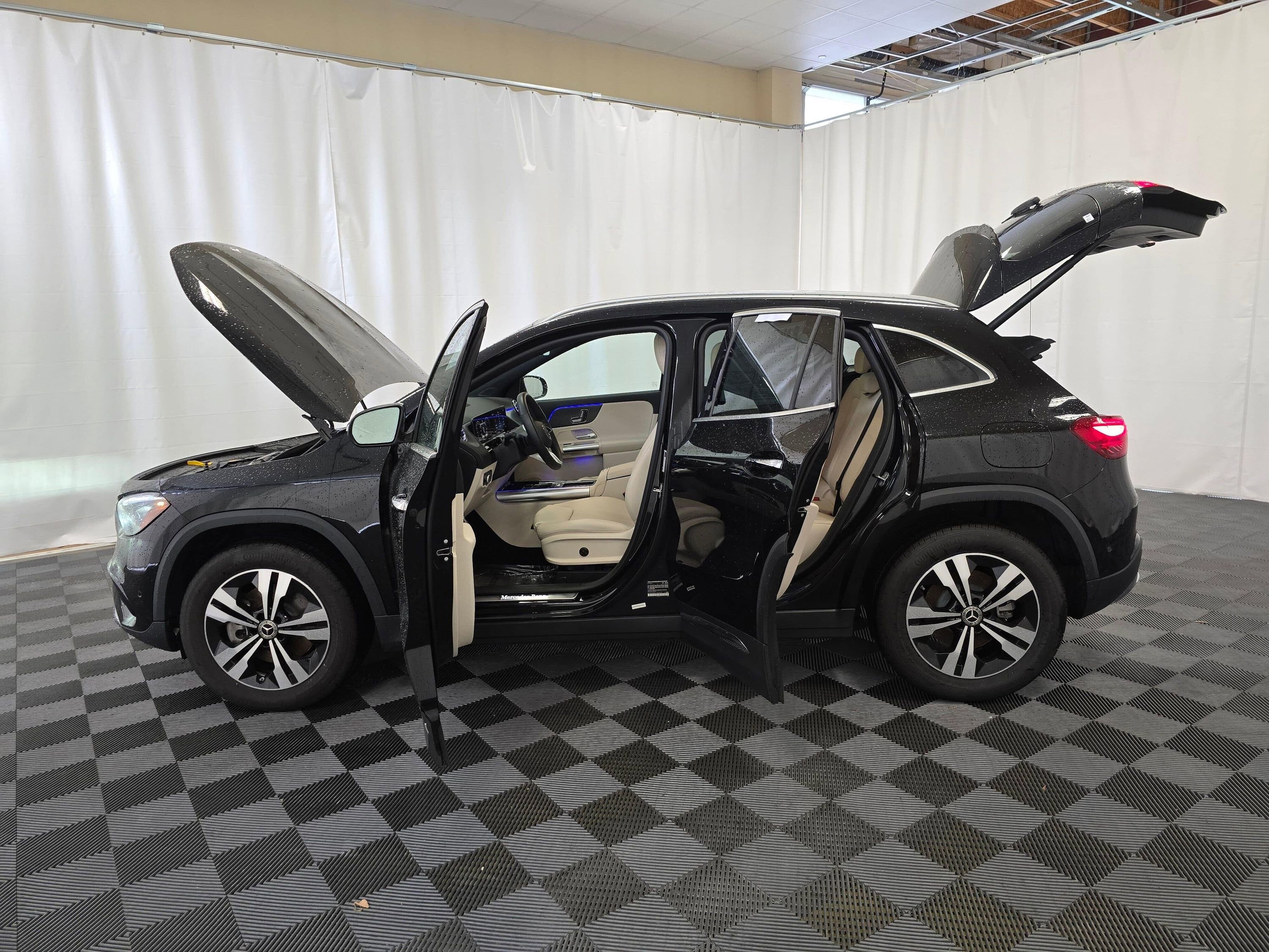 Used 2025 Mercedes-Benz GLA 250 4MATIC image 12