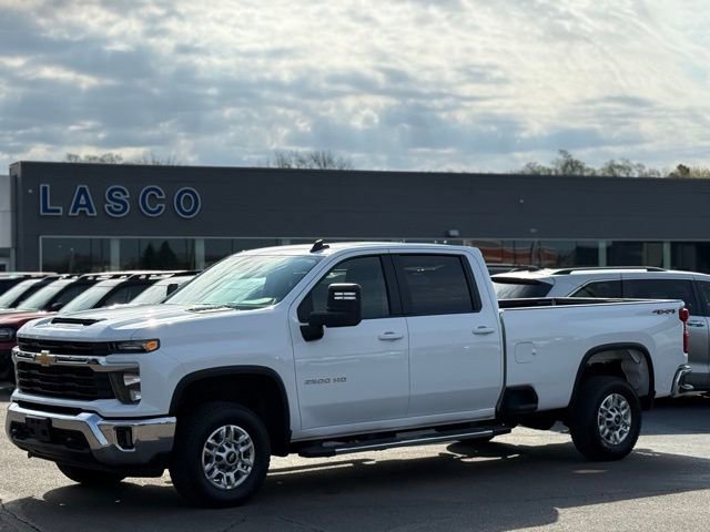 Used 2025 Chevrolet Silverado 2500 LT w/ Convenience Package AWD/4WD image 1