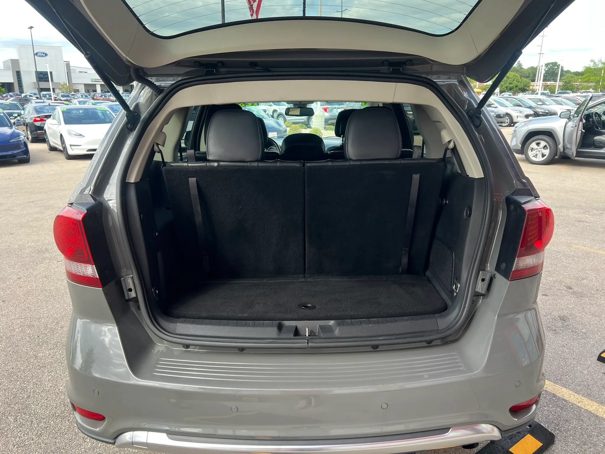 Used 2020 Dodge Journey Crossroad FWD image 6
