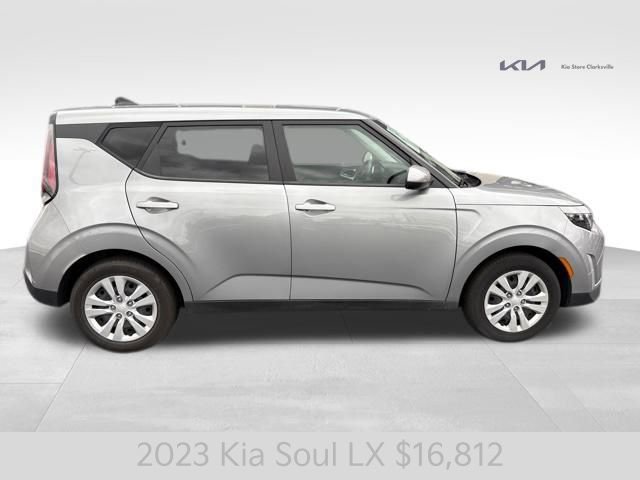 Certified 2023 Kia Soul LX image 9