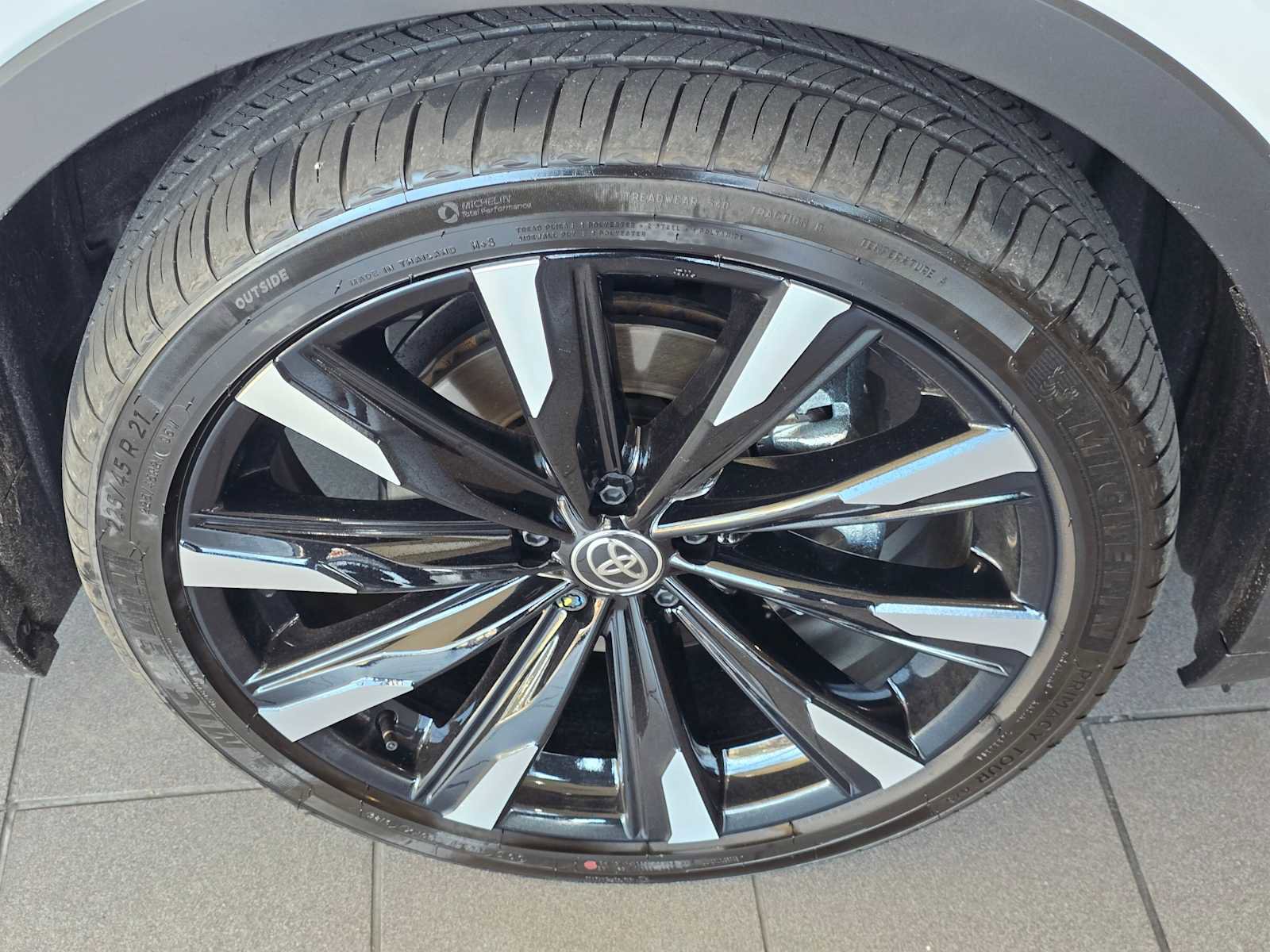 New 2026 Toyota Crown Platinum image 9