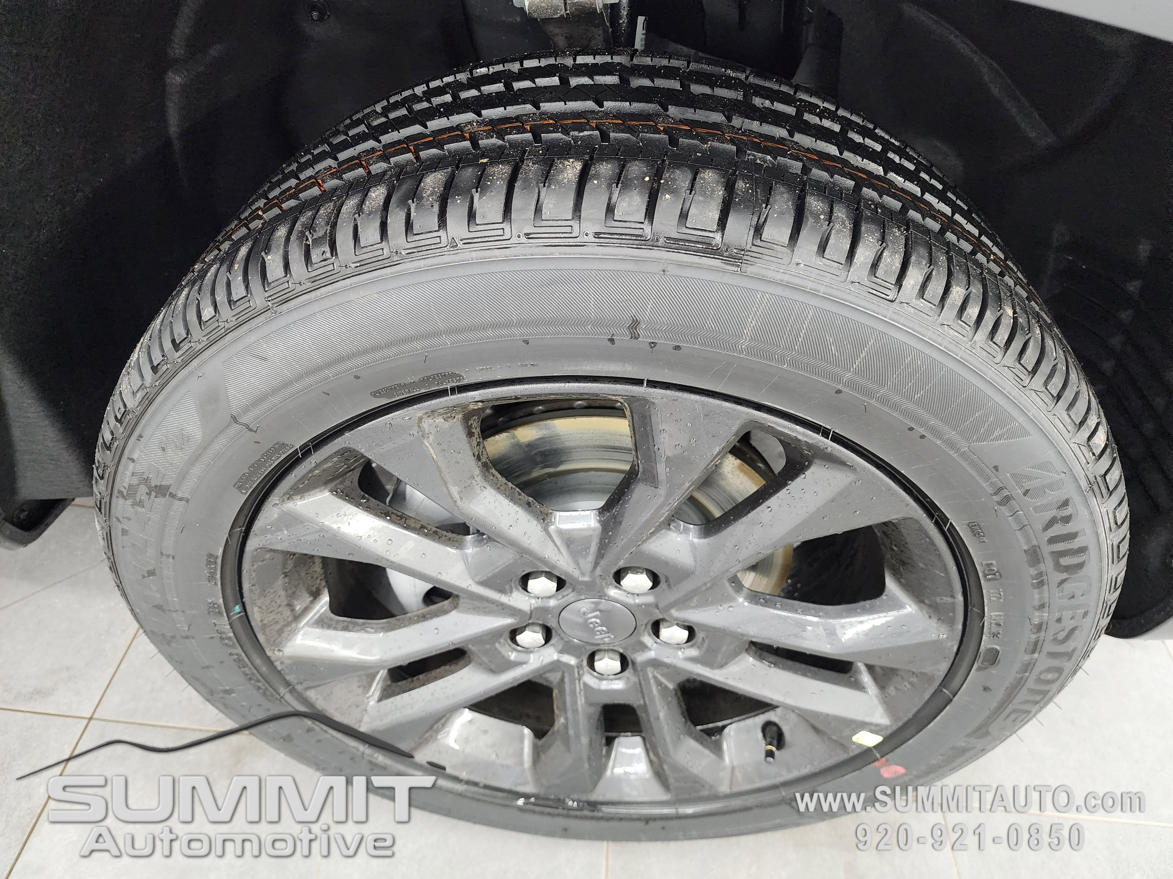 New 2026 Jeep Grand Cherokee Limited Reserve image 3